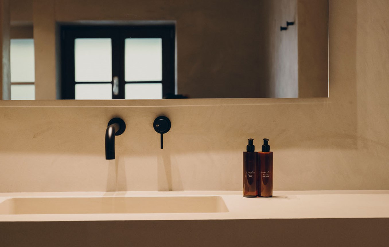 Forestis suite bathroom, Dolomites