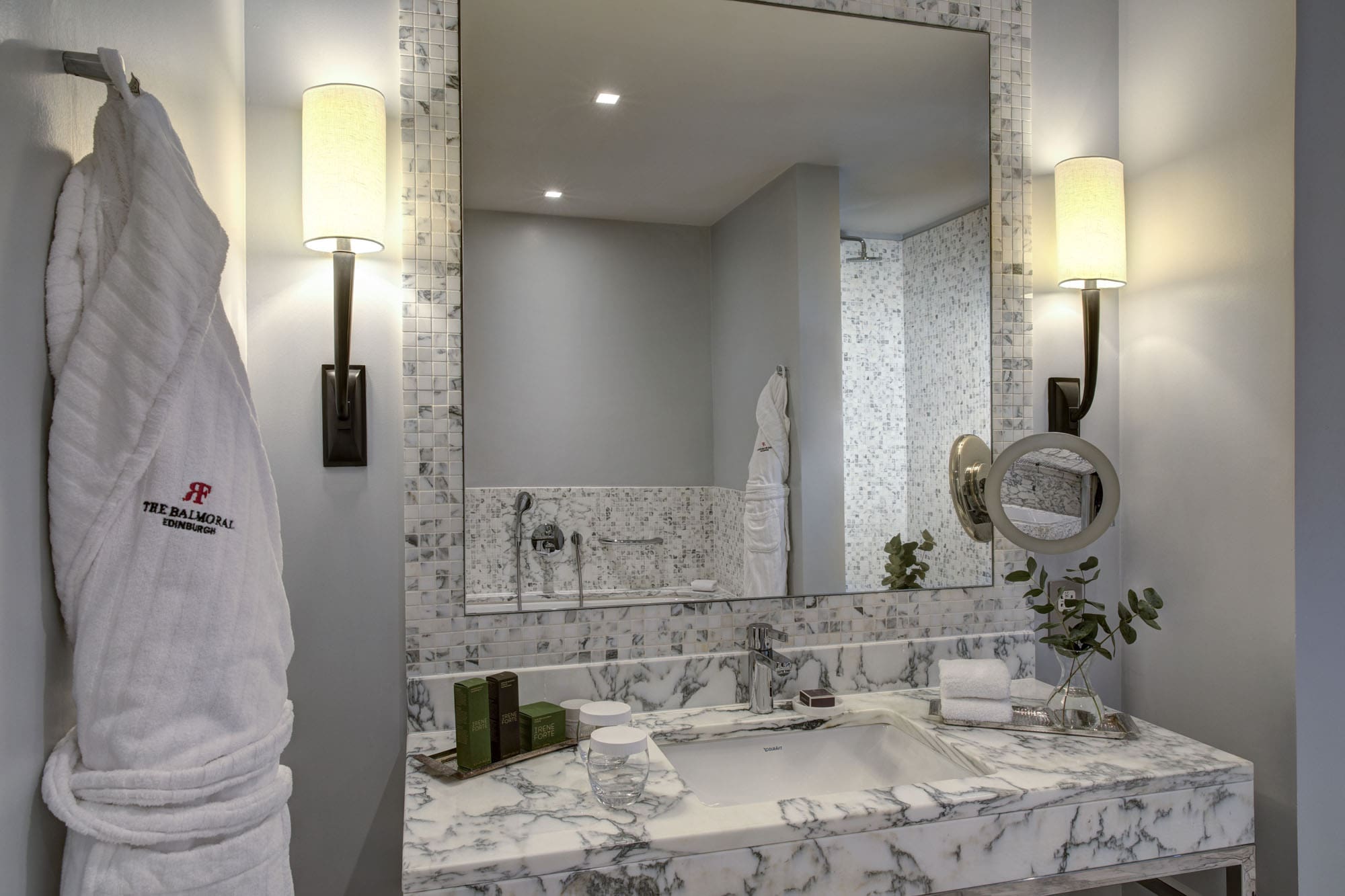 Balmoral Castle View Suite bathroom