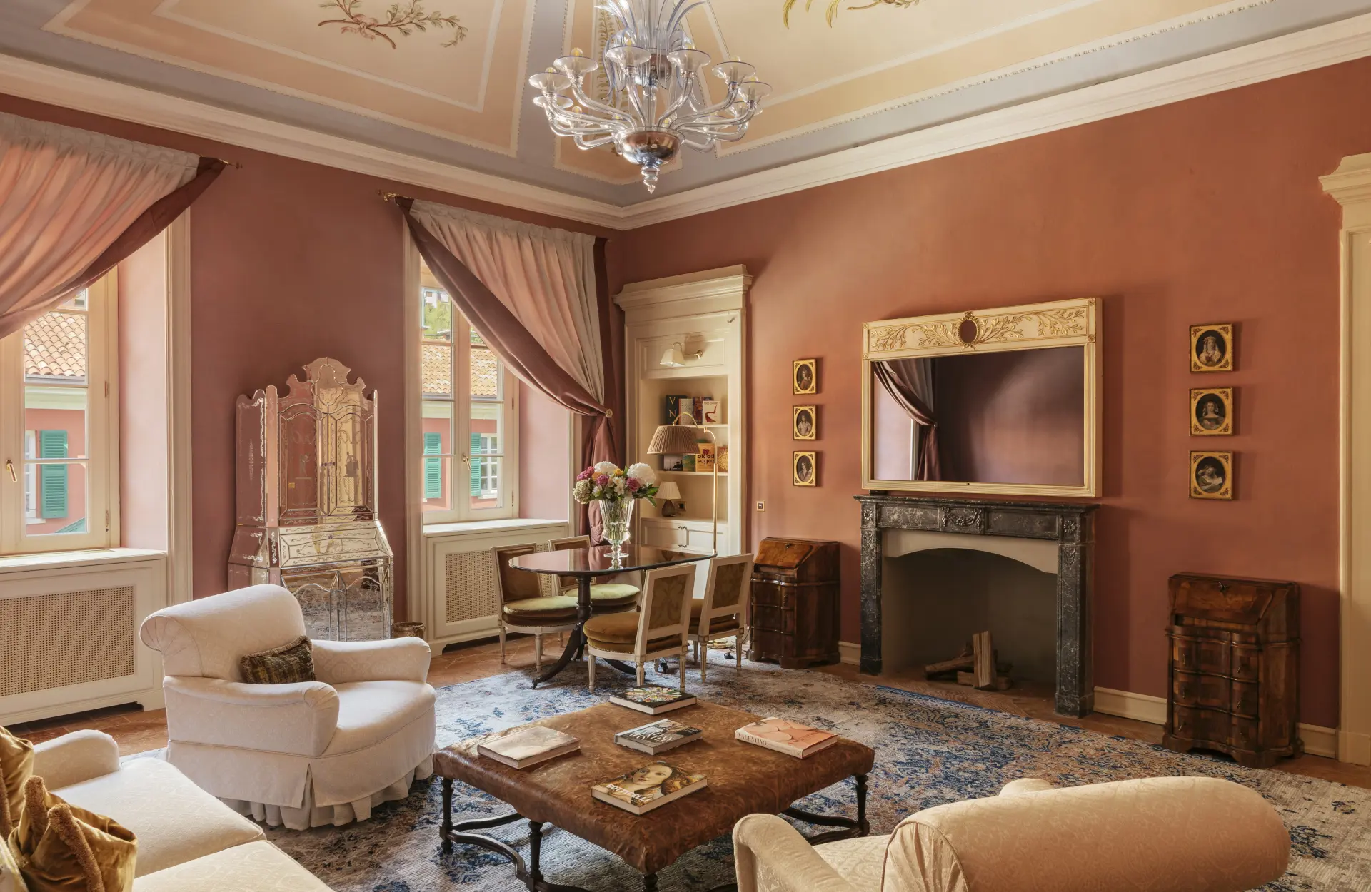 Passalacqua suite lounge