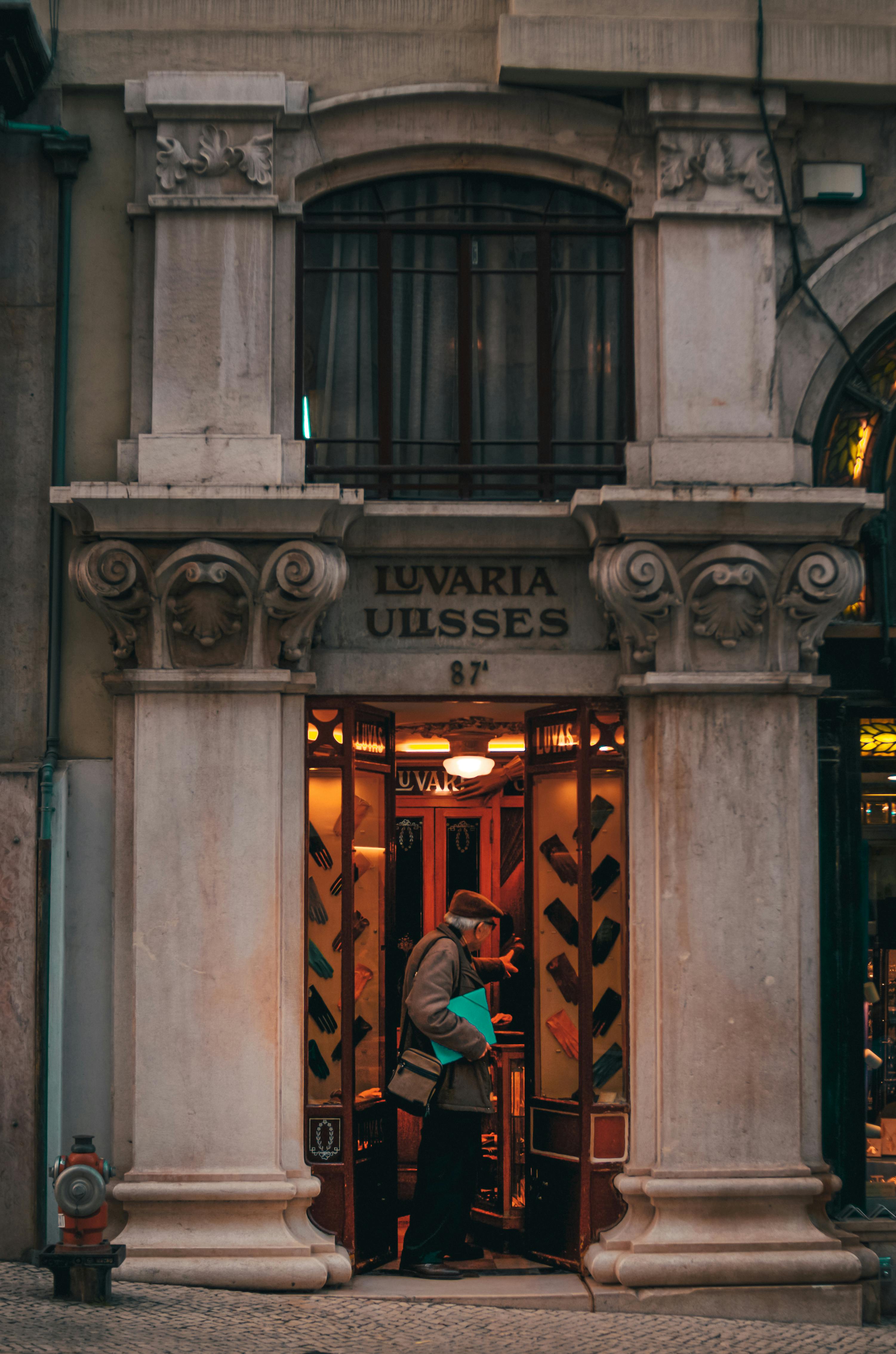 Luvaria Ulisses in the Chiado