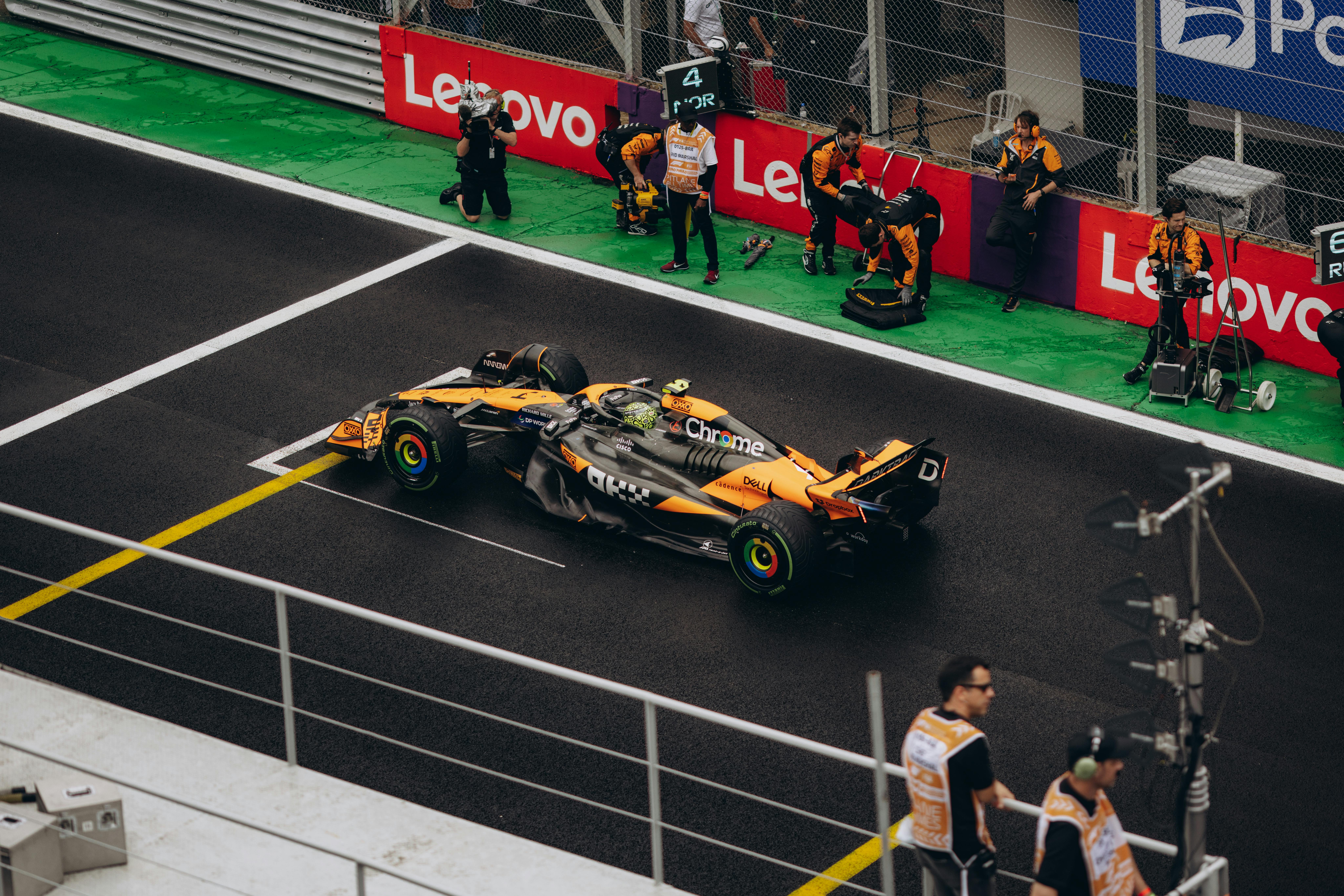 Singapore Grand Prix circuit at night