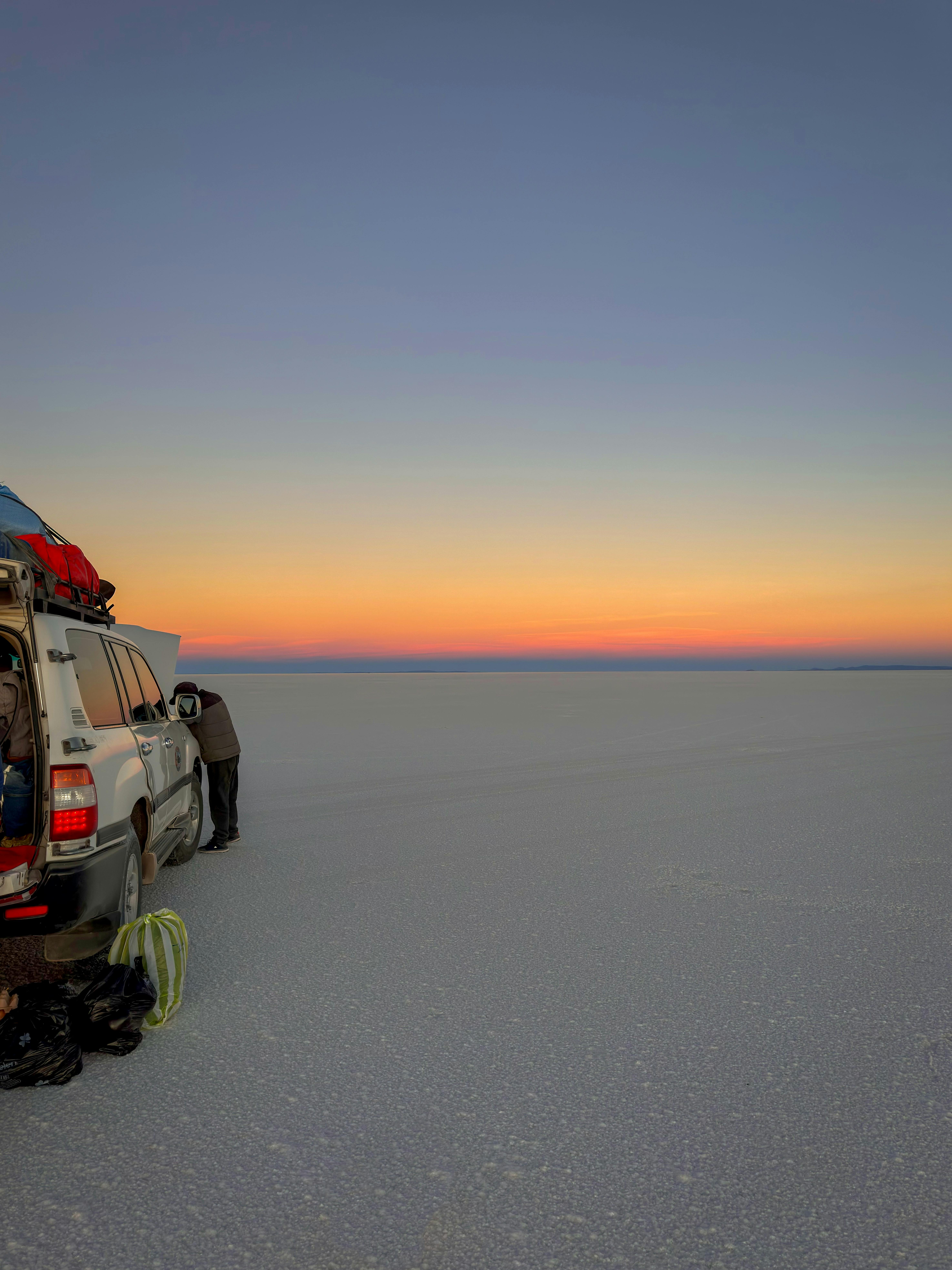 Salar de Uyuni sunrise sunlight