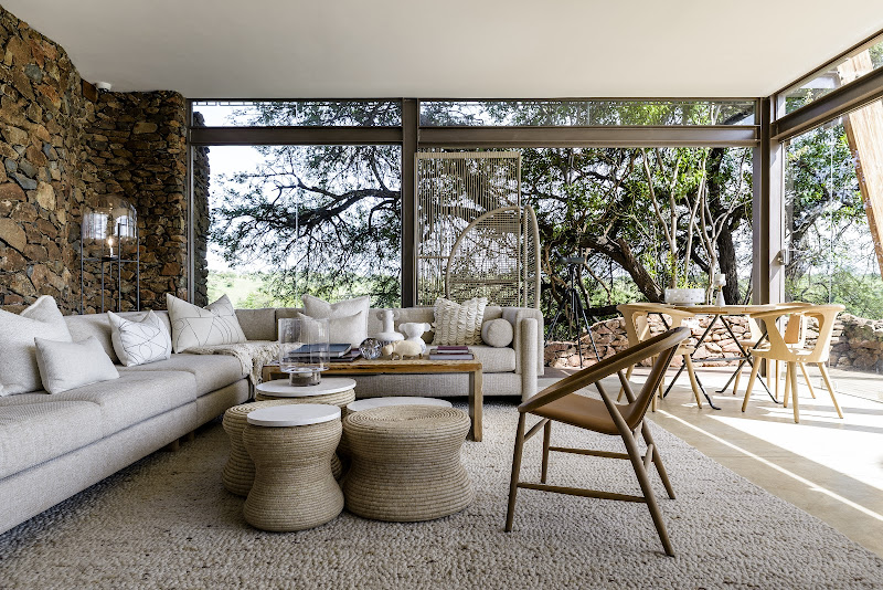 Singita Faru Faru living room