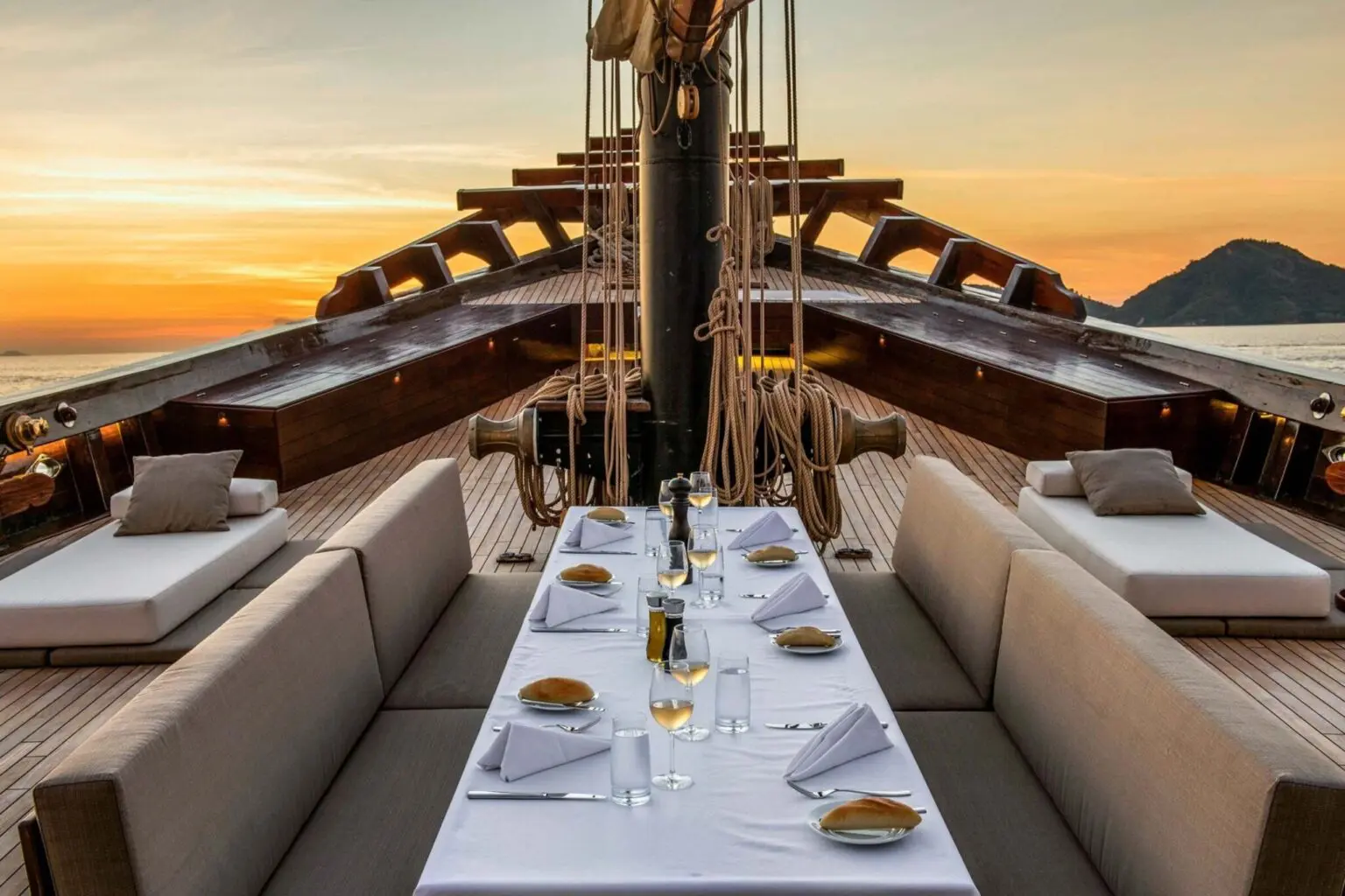 Lunch on deck aboard Amandira
