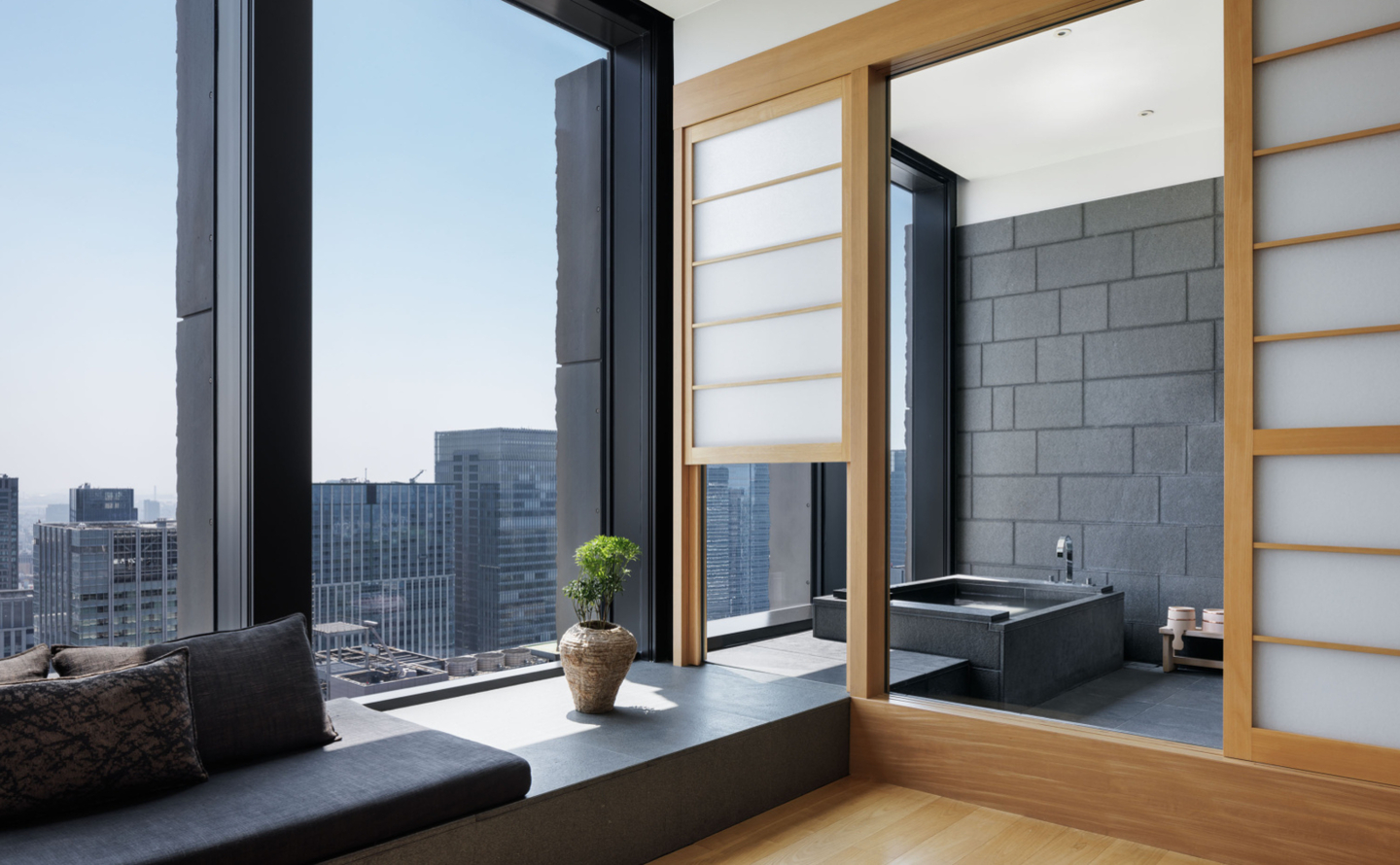 Aman Tokyo suite bathroom