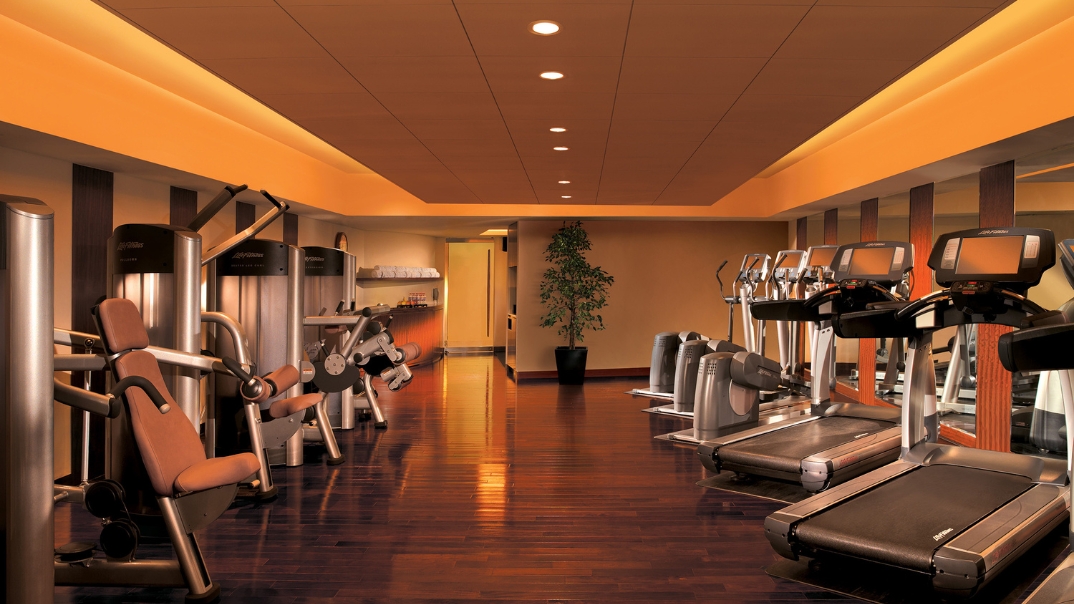 Peninsula Suite