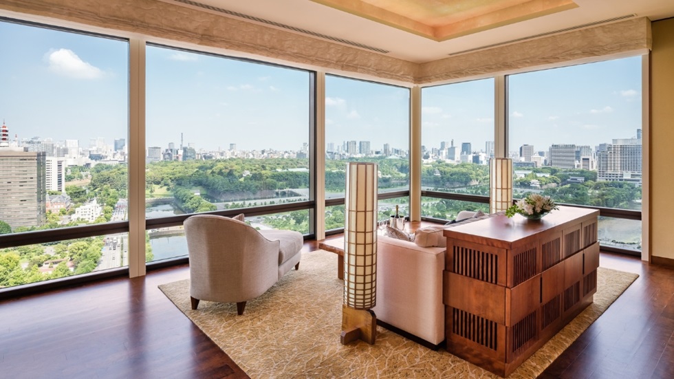 Peninsula Suite