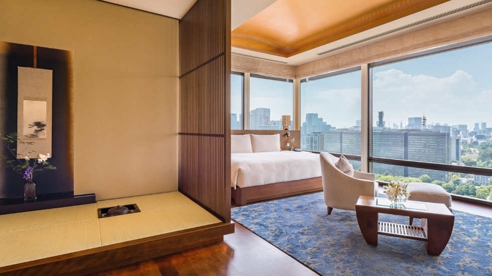 Peninsula Suite