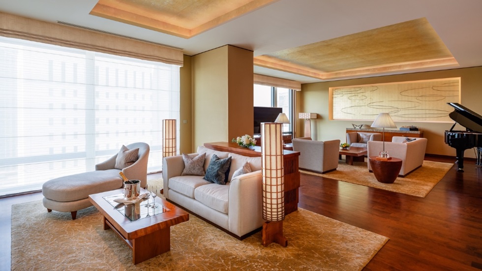 Peninsula Suite