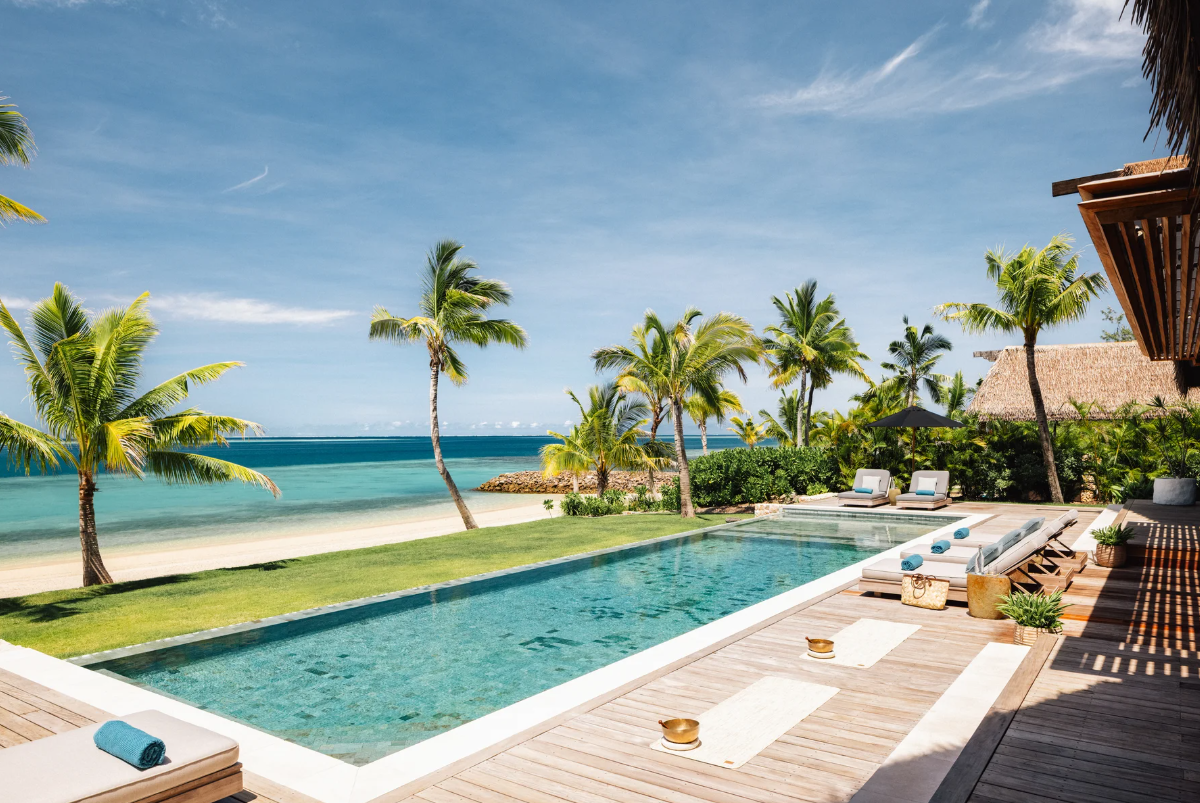Six Bedroom Beachfront Pool Residence